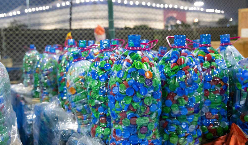 Recycling plastic waste